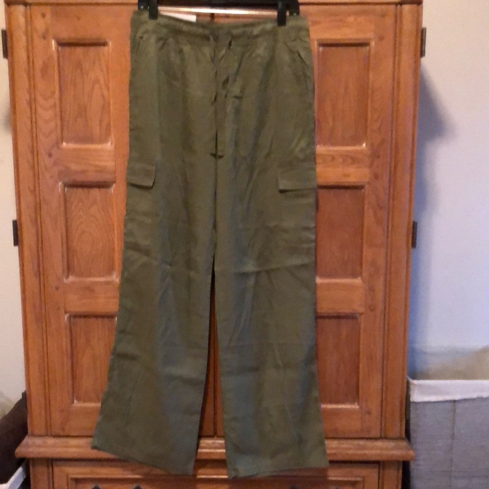 NWT Olive Green Cargo Pants by Sanctuary Size L